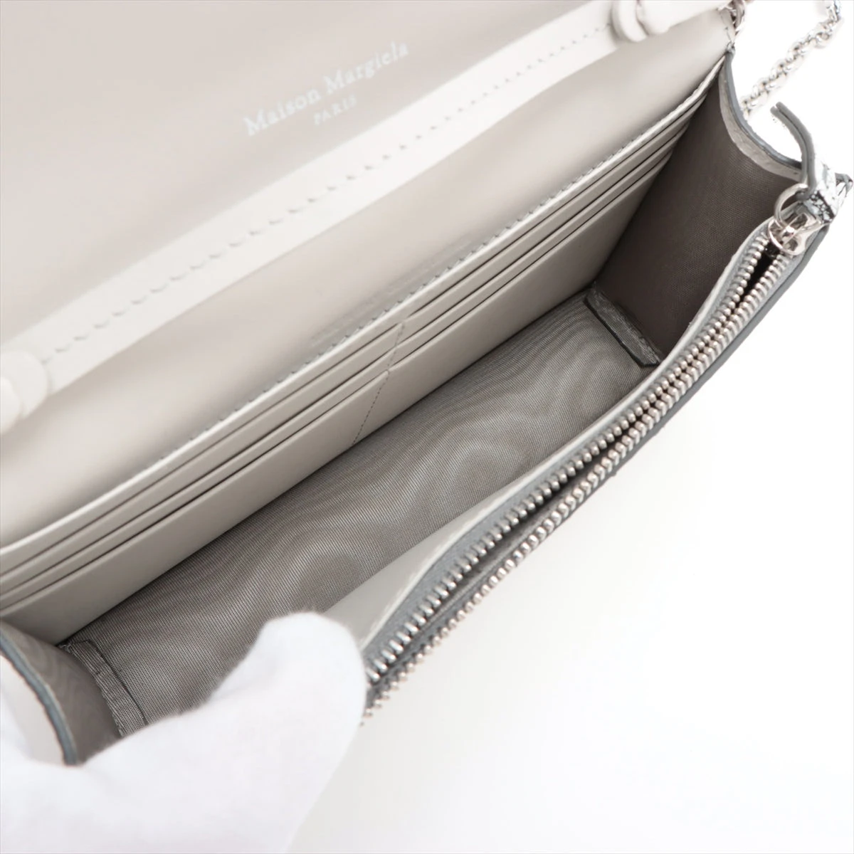 メゾンマルジェラ 4ステッチ パテントレザー チェーンウォレット