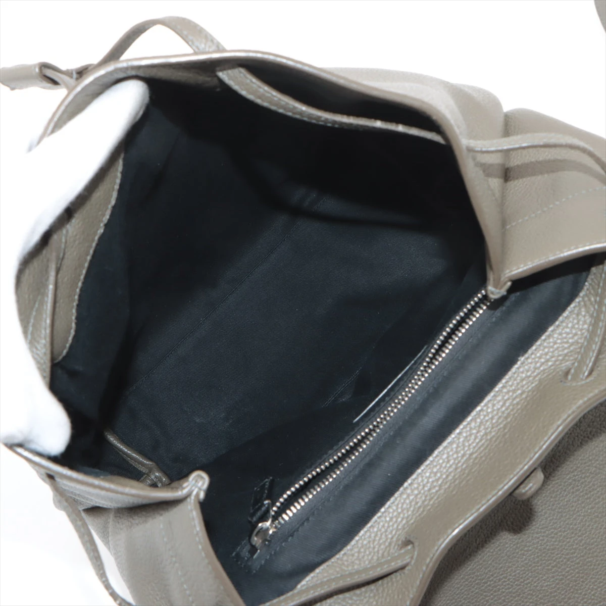 サンローランパリ サックドジュール スープル レザー バックパック