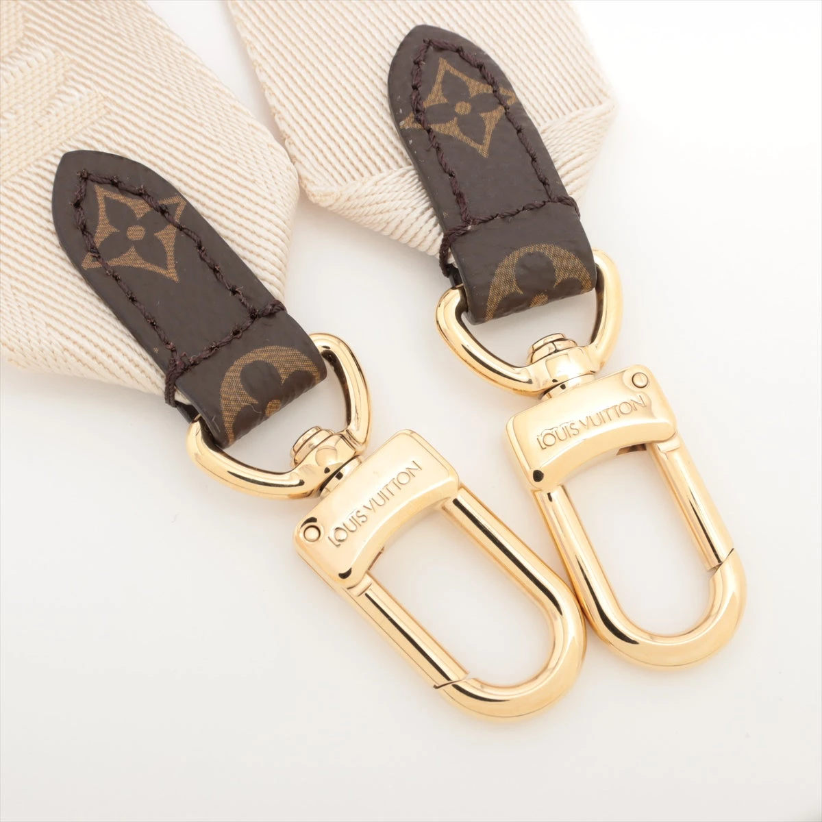 ルイヴィトン　オンザゴーpm付属ショルダーストラップ　アイボリー　美品　正規品 LOUIS VUITTON （新品・未使用品）ルイ ヴィトン オンザゴー PM