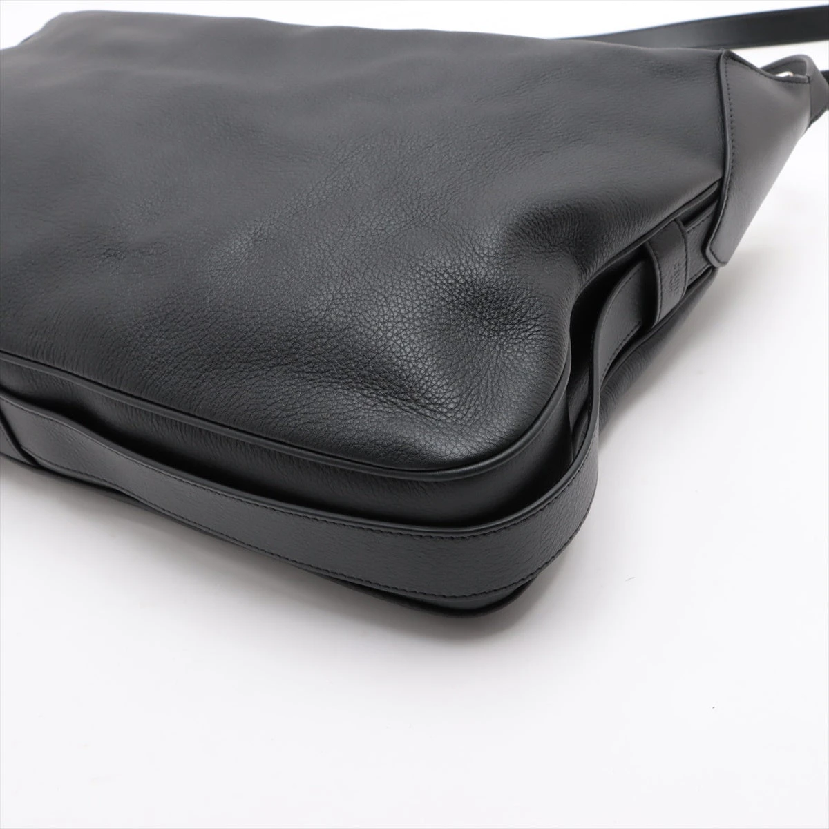 25新作 セリーヌ ラージ ストラップ ロミー バッグ トリオンフ すぐ届く CELINE セリーヌ ラージ ストラップ ロミー バッグ