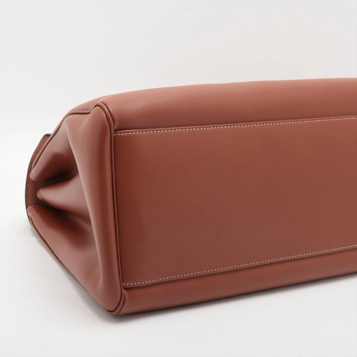 【CELINE】ショルダーバッグ　オールソフト　レザー　マルチカラー. セリーヌ ソフト16セーズ ラージ レザー ショルダーバッグ ブラウン
