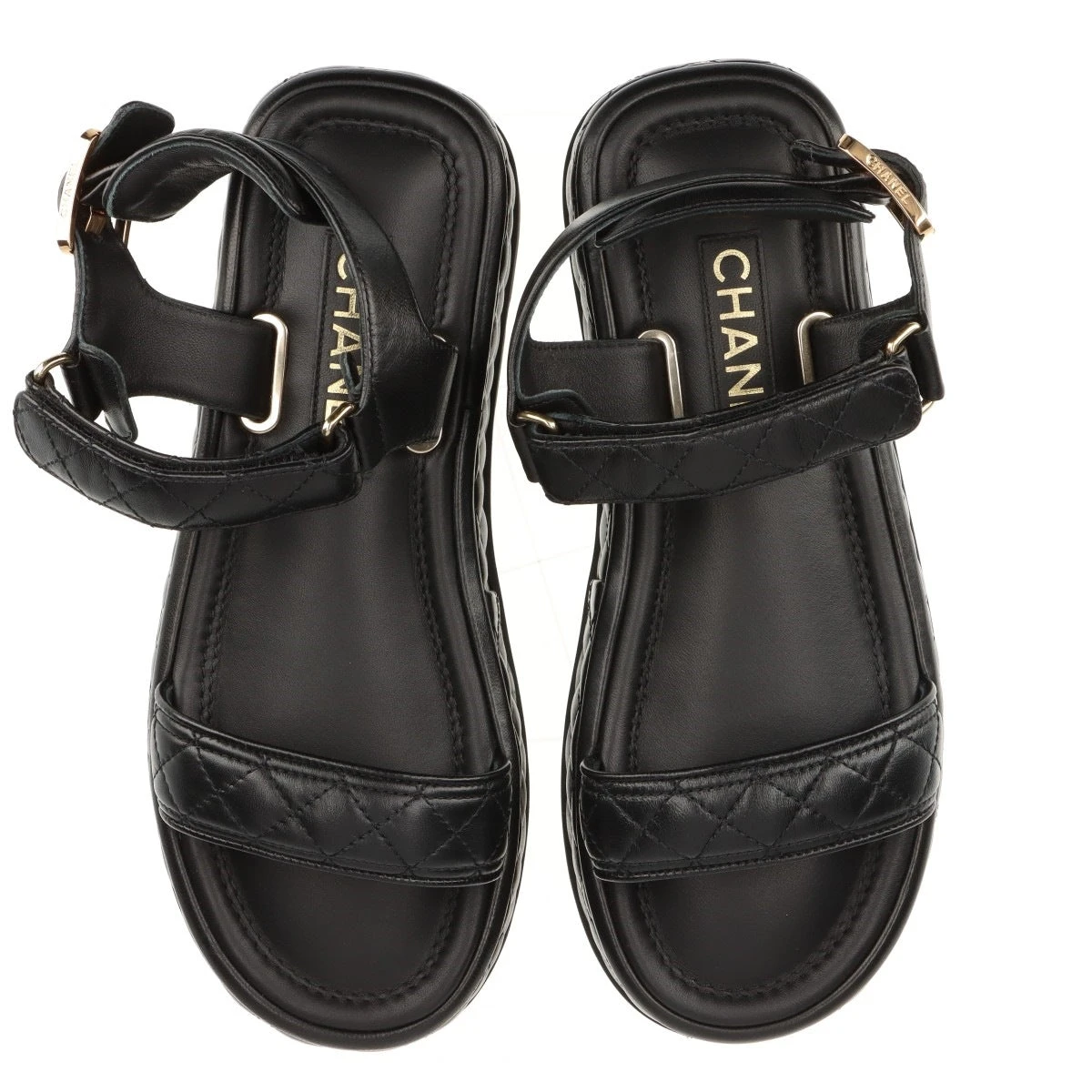 シャネルマトラセレーザーサンダル