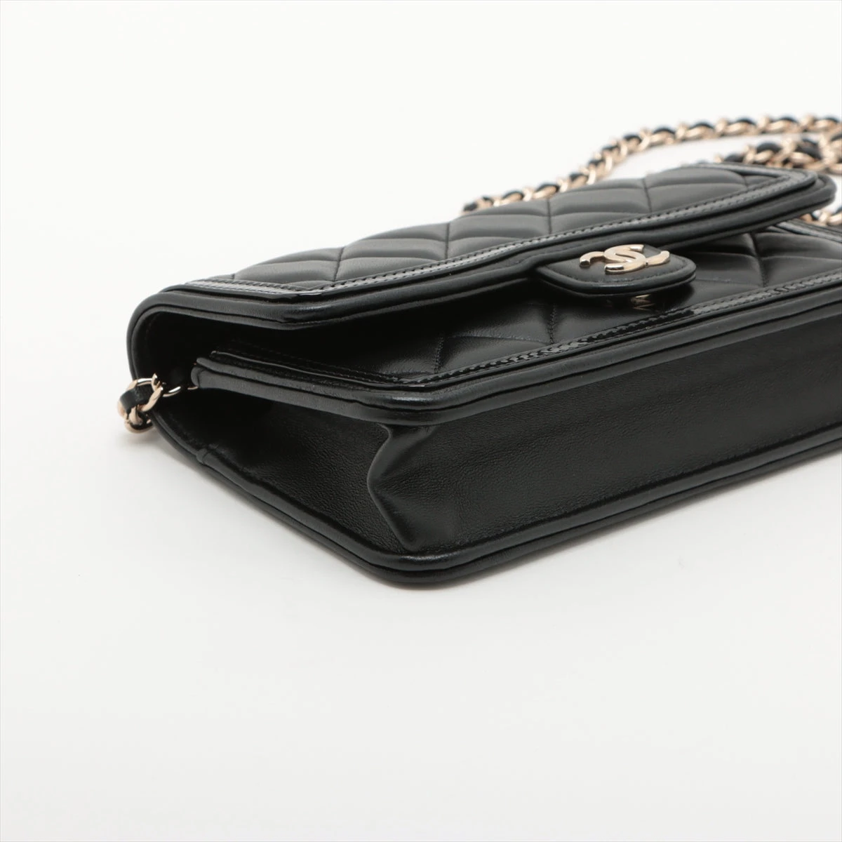 ♡美品級♡CHANEL（シャネル）ラムスキン　マトラッセ　黒　チェーンウォレット 美品級】CHANEL（シャネル）ラムスキン マトラッセ 長財布 黒