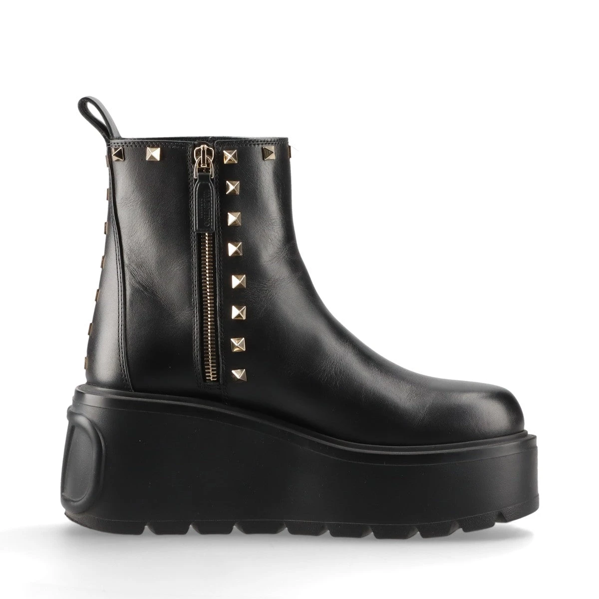 ヴァレンティノガラヴァーニ ロックスタッズ レザー ショート