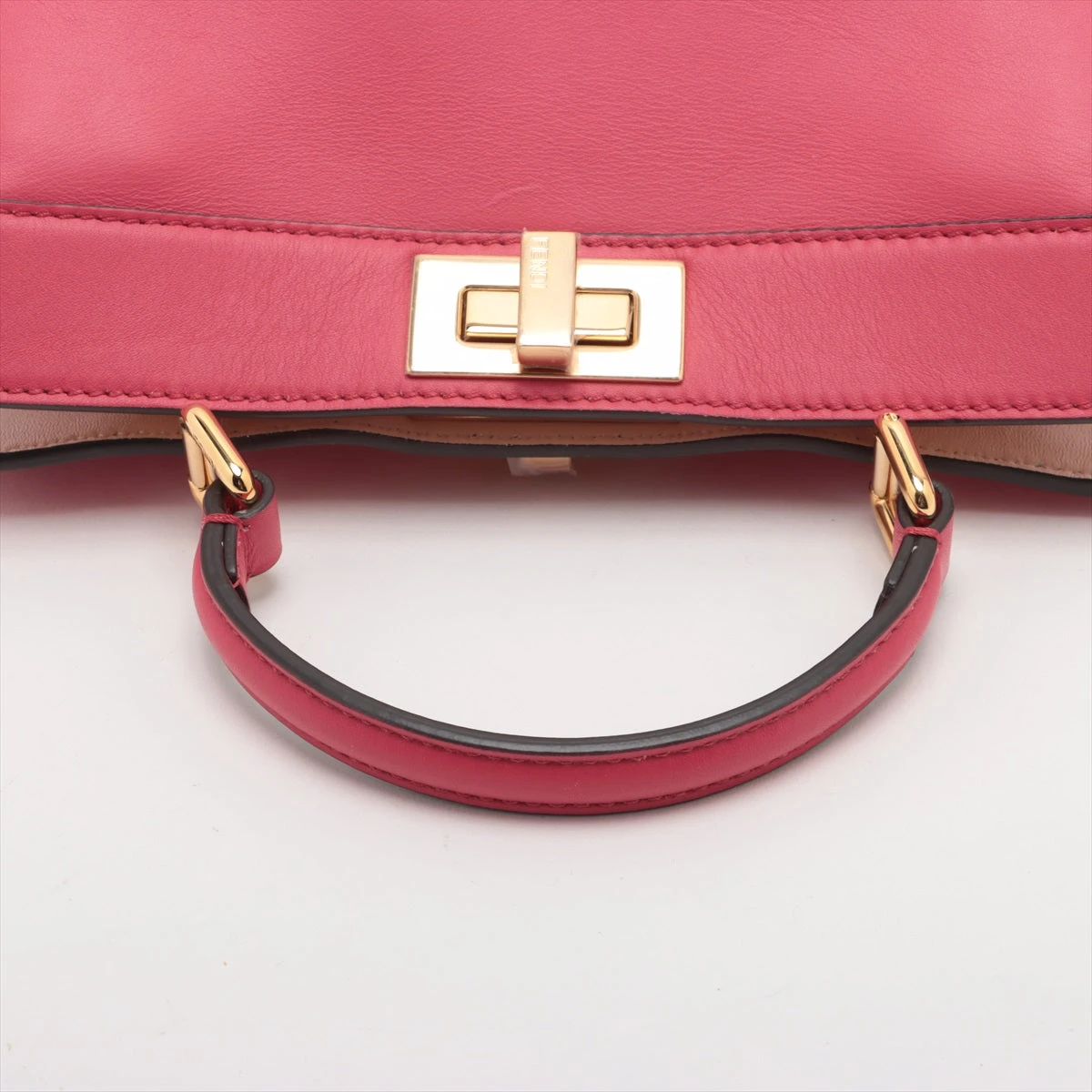 フェンディ ピーカブー アイシーユー スモール レザー 2WAY