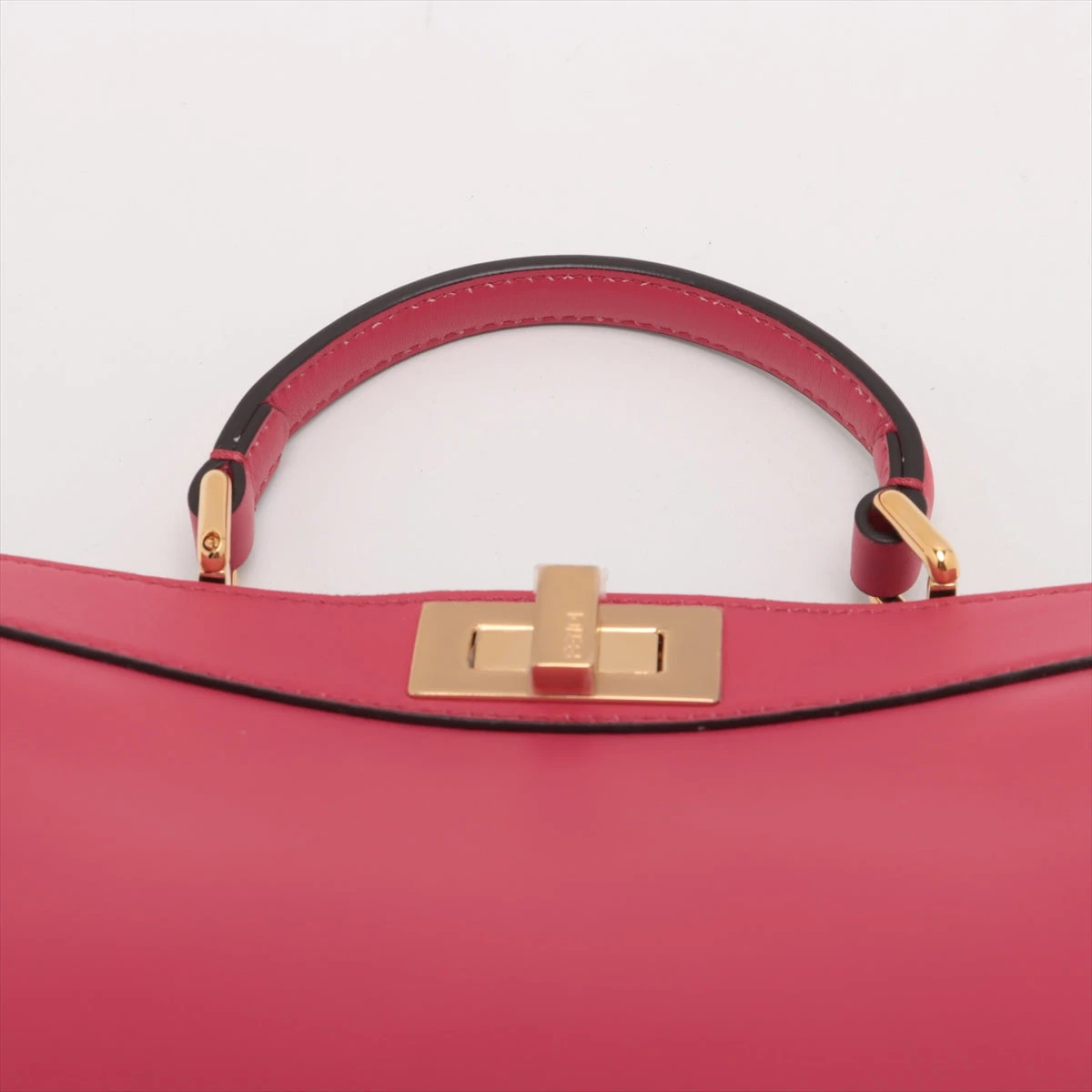 フェンディ ピーカブー アイシーユー スモール レザー 2WAY