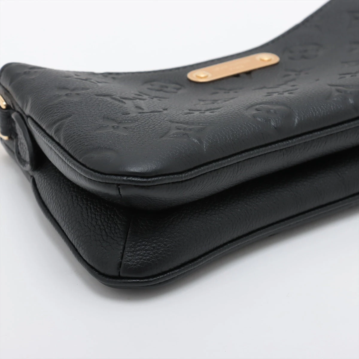 ヴィトン モノグラム アンプラント ポシェット リヴ M83301 RFID