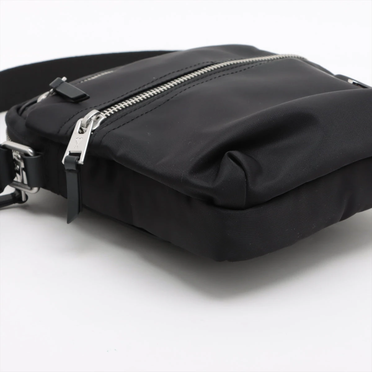 アミパリス ナイロン ショルダーバッグ ブラック A3082746｜中古