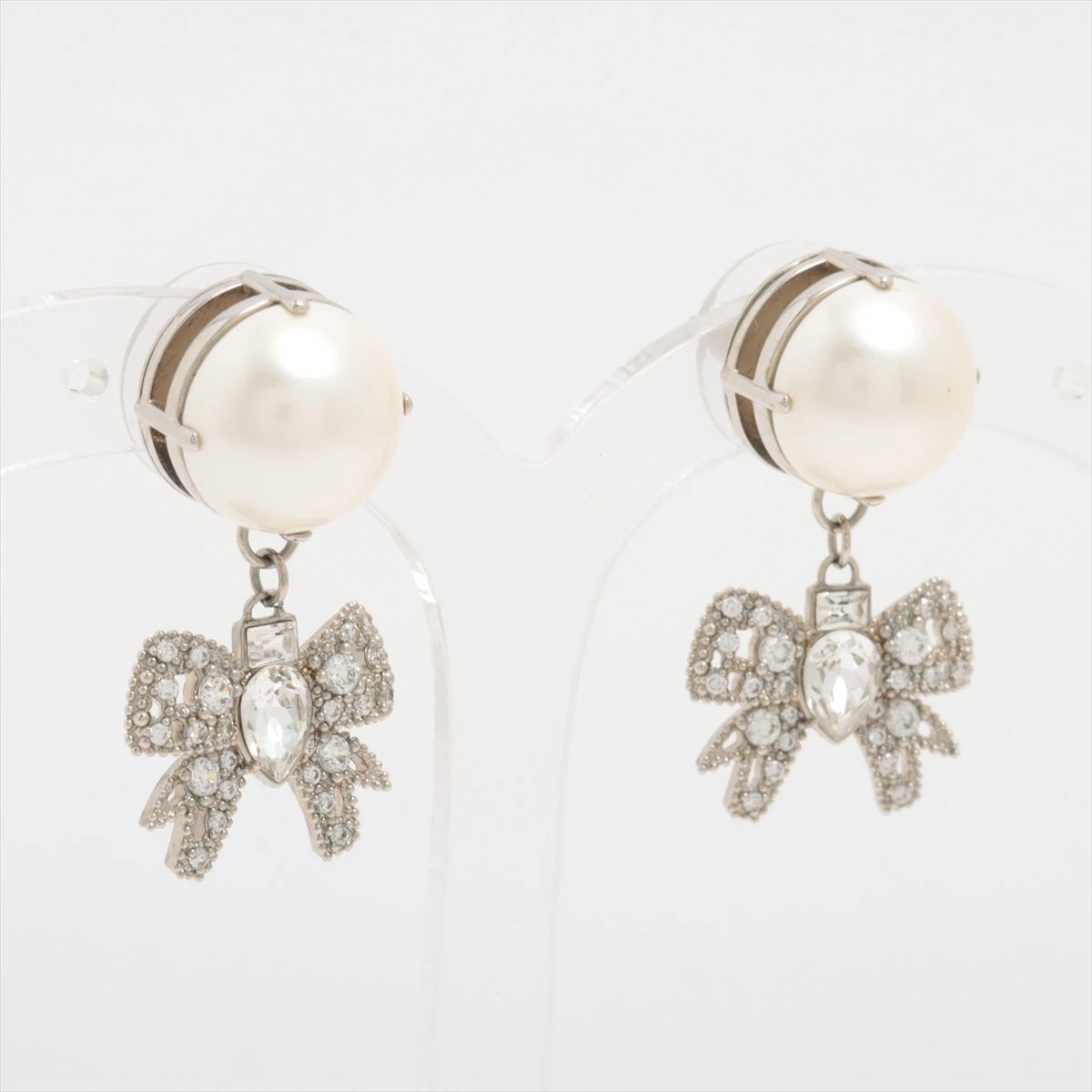 miumiu ロゴ パール ラインストーン ピアス 新品 ミュウミュウ MIU MIU - ミュウミュウ MIUMIU ピアス ラインストーン リボン