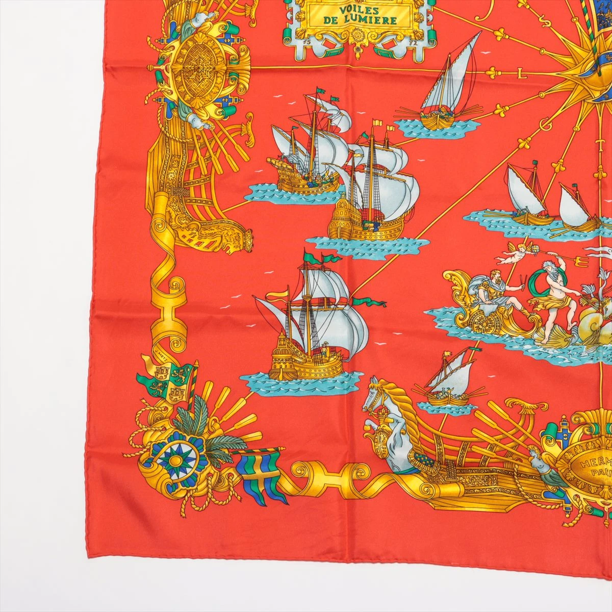 エルメス　カレ90　voiles de lumiere 光の帆船 値下げ エルメス カレ90 VOILES DE LUMIERE 光の帆船 スカーフ シルク レッド