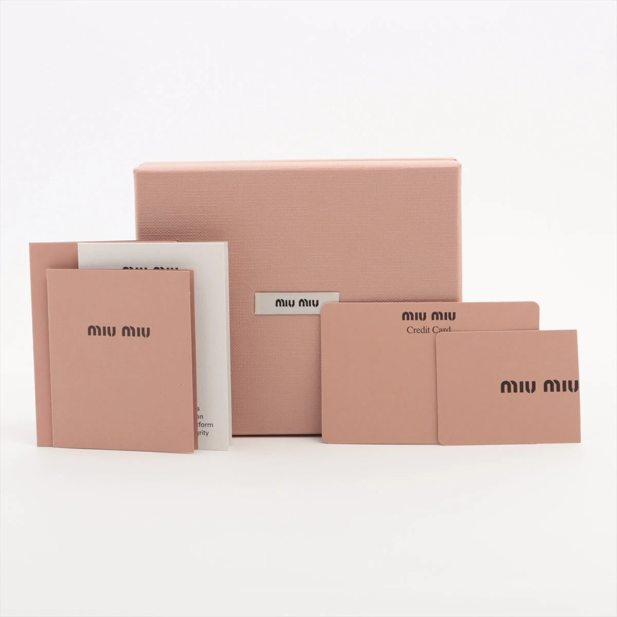 現行/付属品完備✨ミュウミュウ 折り財布 ヴィッテロダイノ 本革