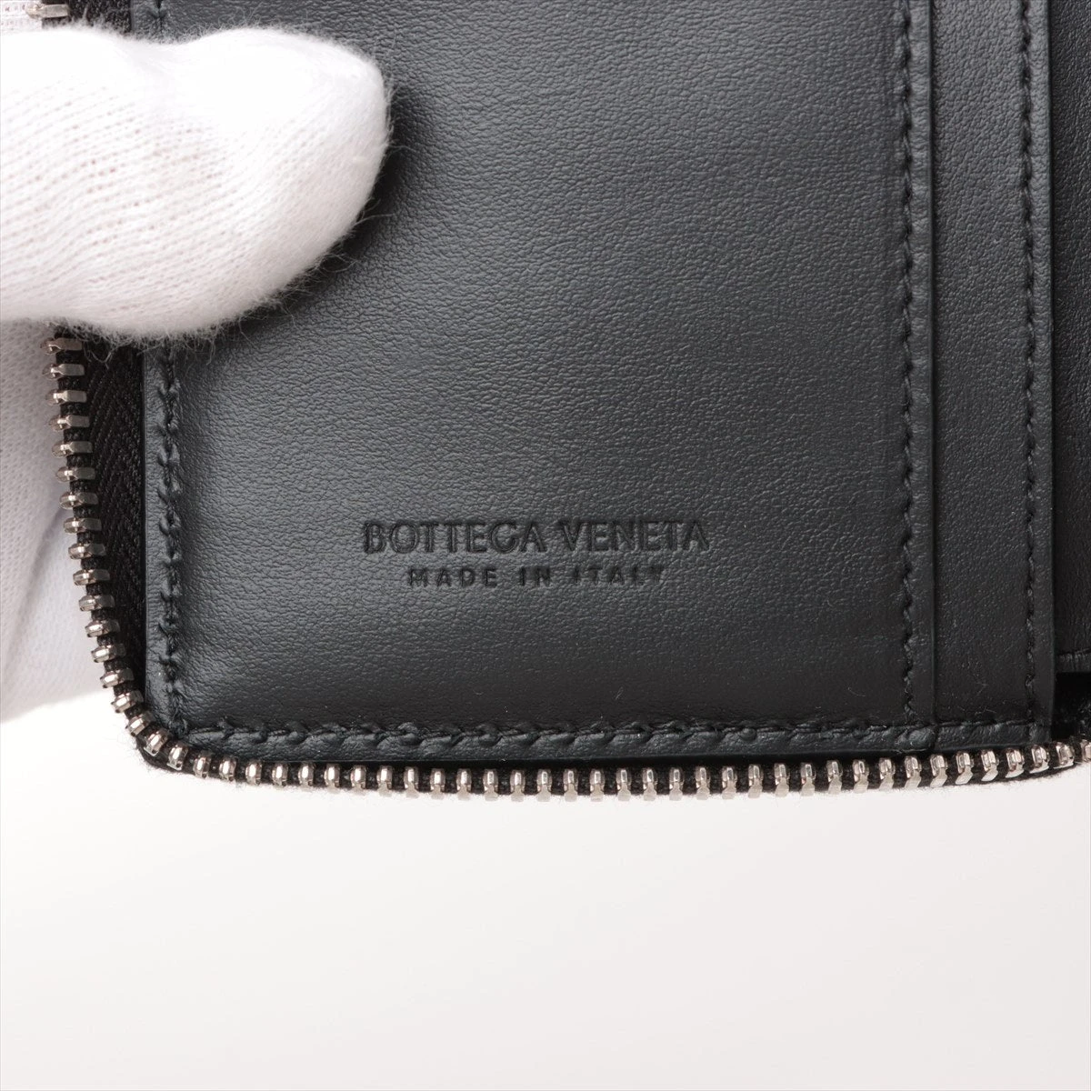 ボッテガヴェネタ マキシイントレチャート カセット レザー 財布