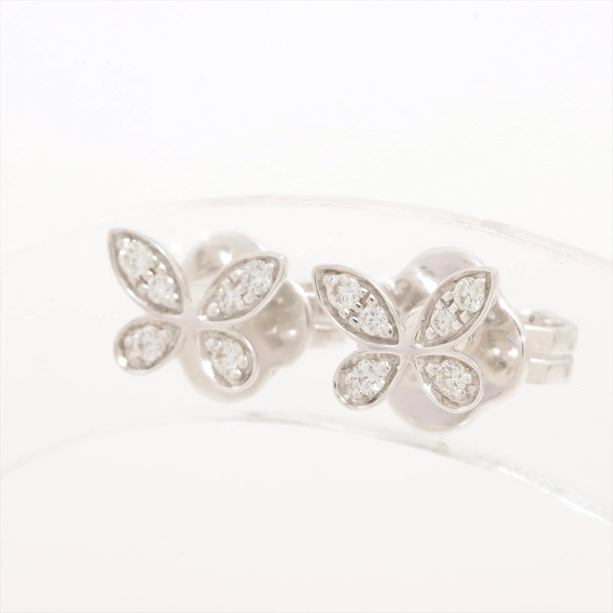 グラフ バタフライパヴェ ダイヤ ピアス 750(WG) 1.7g A3101852｜中古