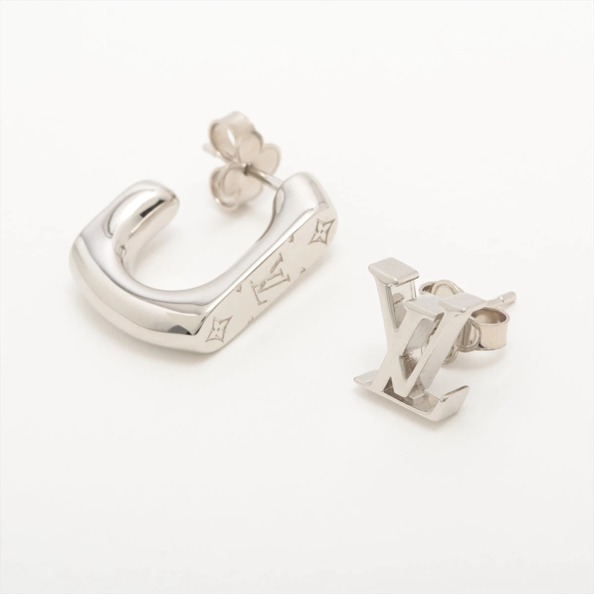 ヴィトン LE1294 ピアス(両耳用) メタル シルバー M01777 ピアス
