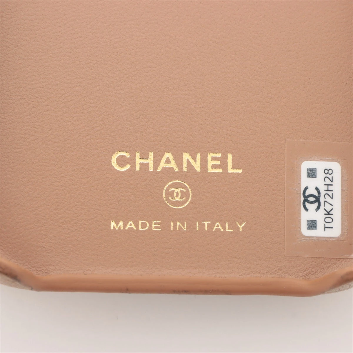 JBA02-19 シャネル iPhone15ケース マトラッセ キャビアスキン