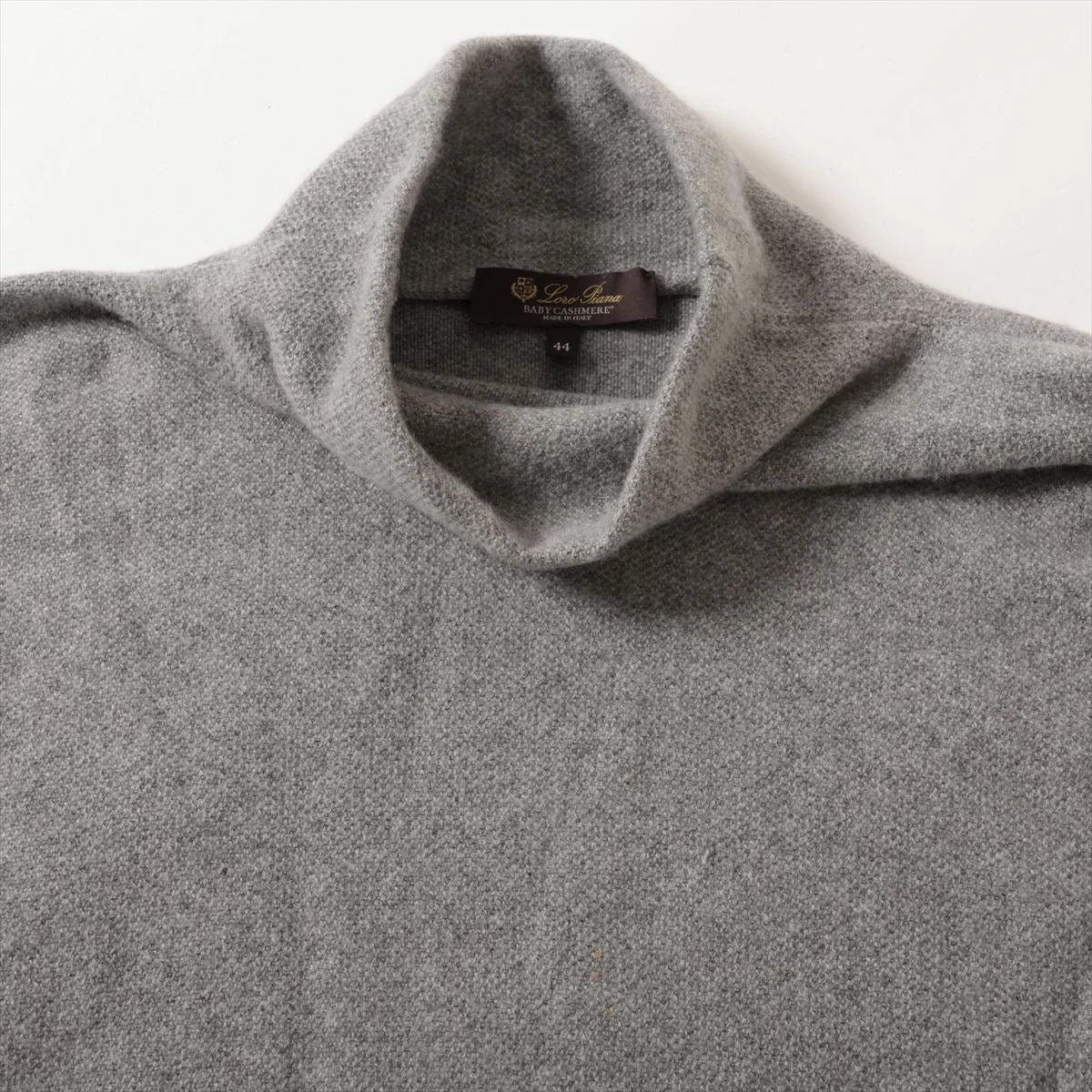 Loro Piana ロロピアーナ ニット カシミヤ シルク グレー 48サイズ Loro Piana ロロピアーナ カシミヤクルーネックニットセーター