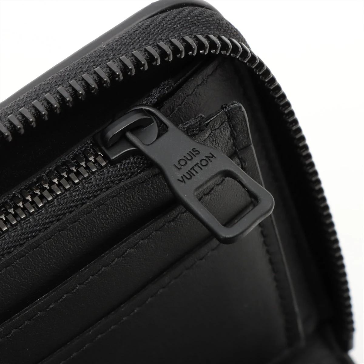 現行 未使用級✨ヴィトン モノグラムシール ジッピーヴェルティカル M80505 LOUIS VUITTON】ルイヴィトン『モノグラム シール ジッピー