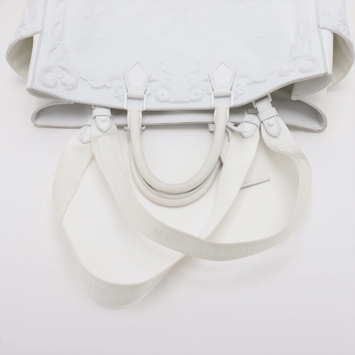 LOUIS VUITTON ルイヴィトン オーナメントサックプラ   M21841/RFID   ホワイト ユニセックス / 240001164907 ヴィトン LVオーナメント サックプラ M21841 RFID反応あり A3116107