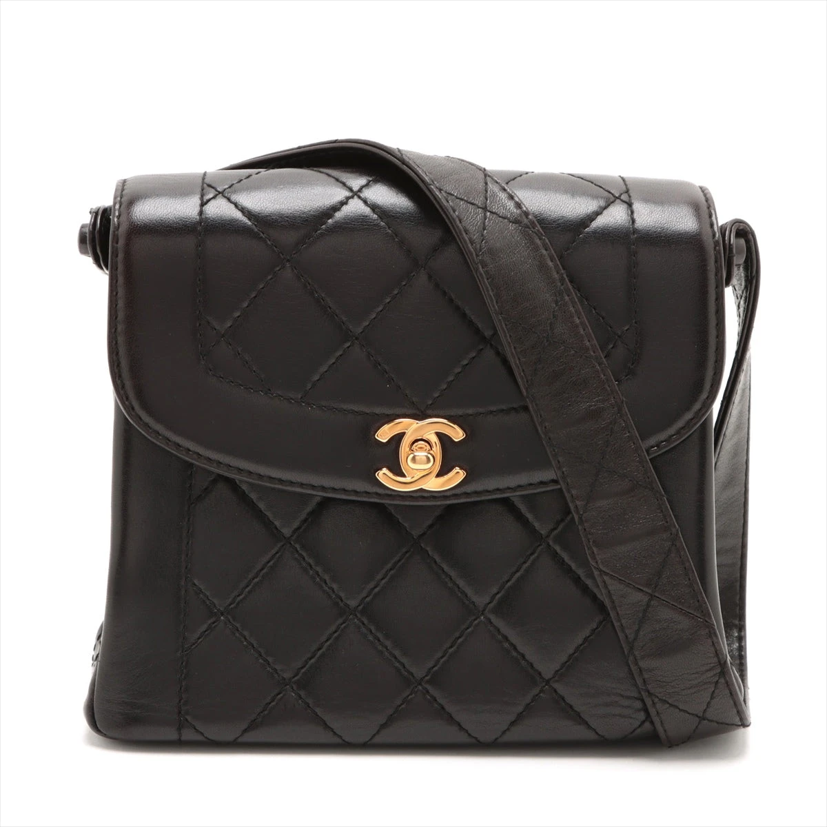 シャネル マトラッセ ラムスキン ショルダーバッグ ダイアナフラップ  