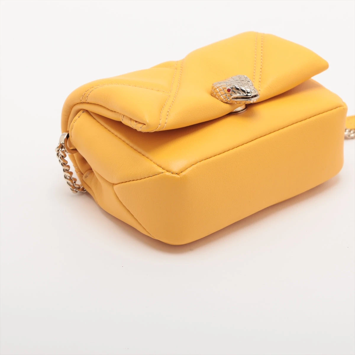 人気モデル✨ブルガリ　セルペンティ　チェーンショルダー　イエロー　レザー ブルガリ セルペンティ レザー チェーンショルダーバッグ