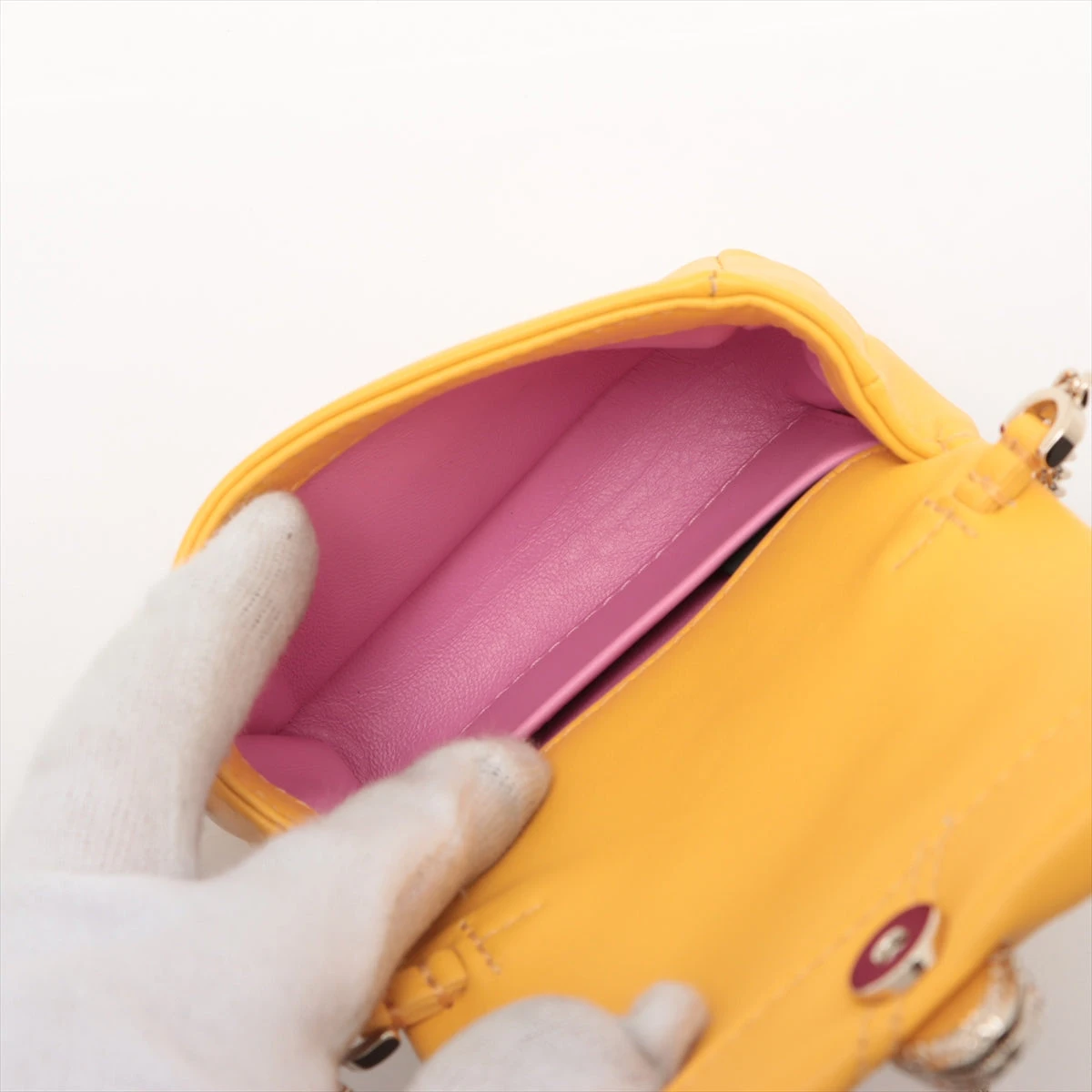 人気モデル✨ブルガリ　セルペンティ　チェーンショルダー　イエロー　レザー ブルガリ セルペンティ レザー チェーンショルダーバッグ