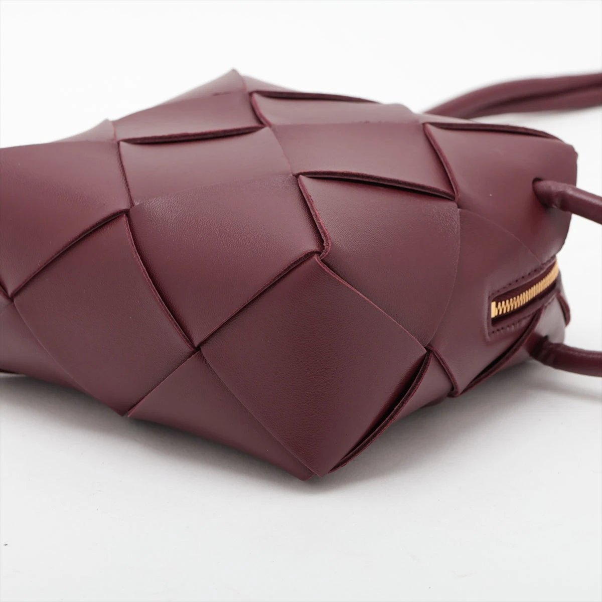 【おが】ボッテガヴェネタ　カメラバック　中古品 BOTTEGA VENETA】ボッテガヴェネタ『ミニ カセット カメラバッグ