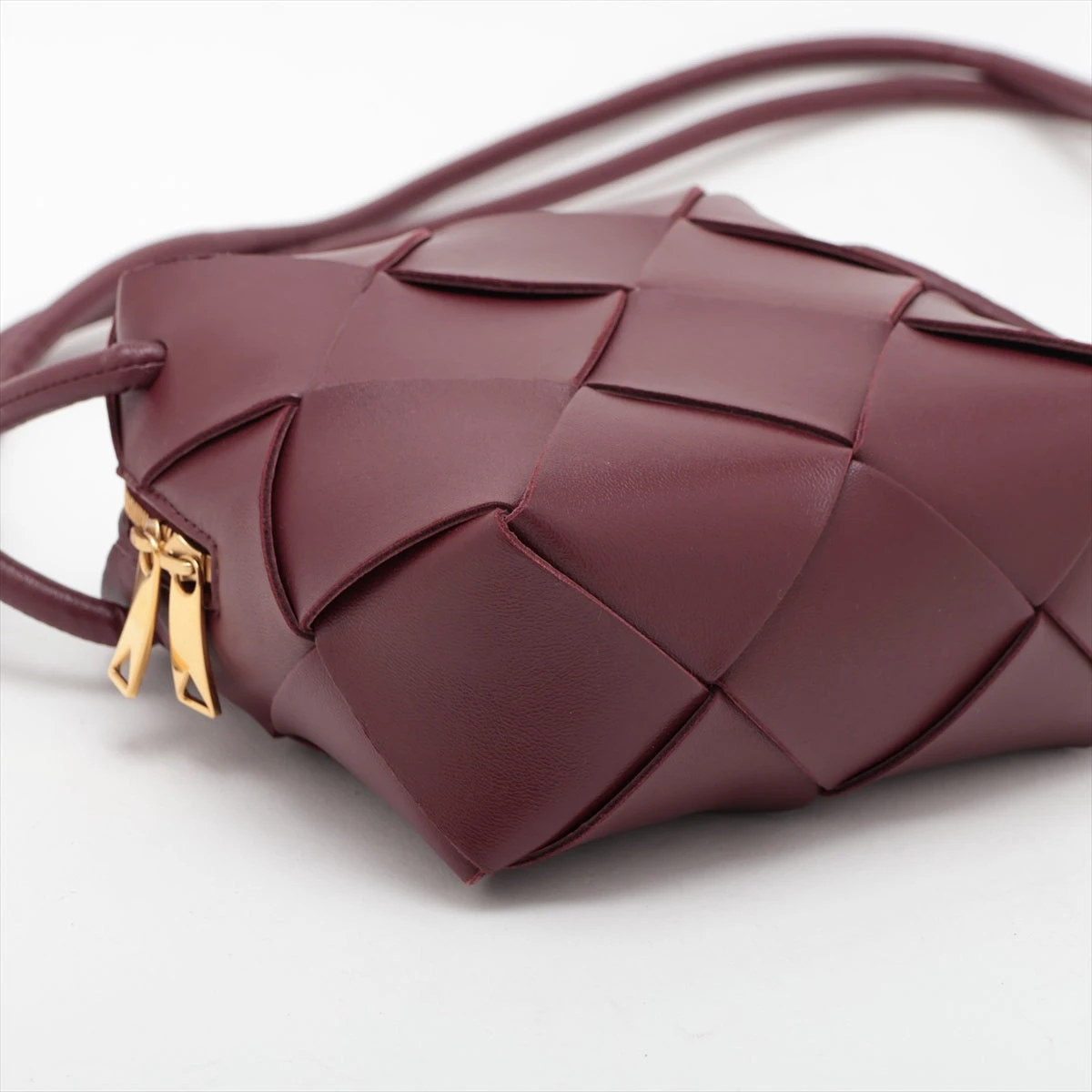 ボッテガヴェネタ ミニカセット カメラバッグ レザー ショルダーバッグ