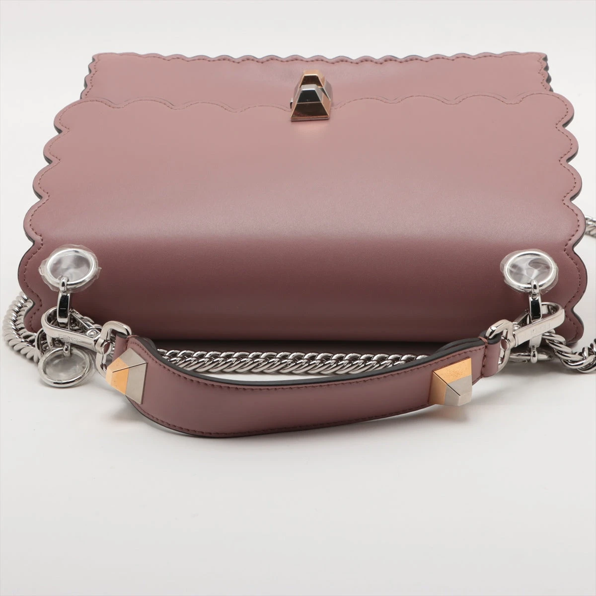 フェンディ キャナイ レザー 2WAYショルダーバッグ ピンク