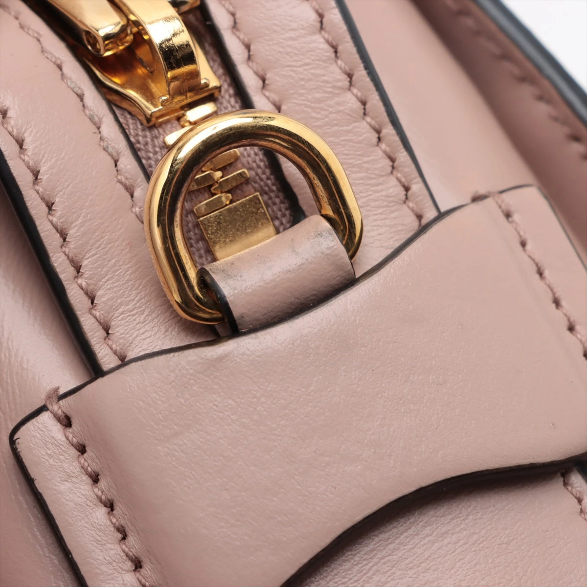 プラダ サフィアーノ ショルダーバッグ ピンク 1BH104 A3128510｜中古