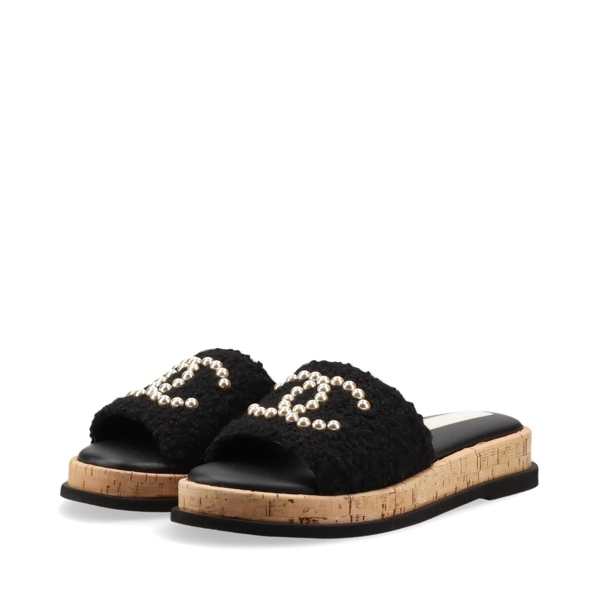 CHANEL 黒 レザー サンダル パール装飾 CHANEL シャネル サンダル エナメル レザー 98P ブラック