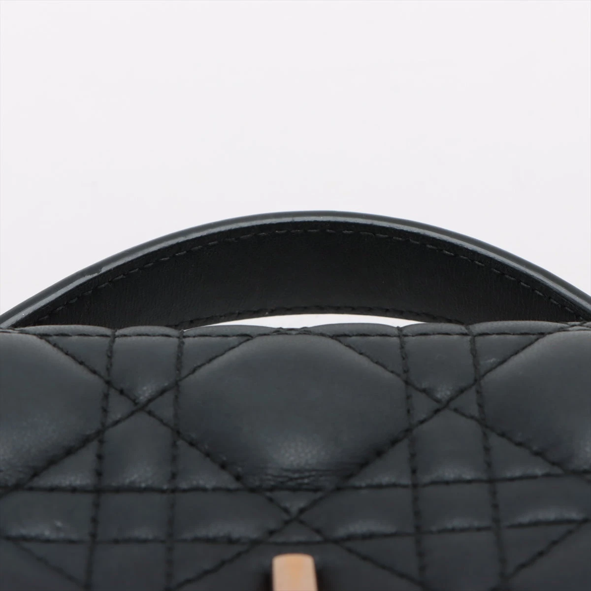 鑑定済Dior ブラックレザー ミニショルダーバッグ Dior ディオール ショルダーバッグ ミニ サドル バッグ ブラック