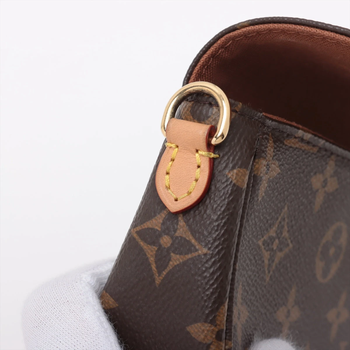 ルイヴィトン モノグラム ウォレット オン チェーン アイビー M81911  