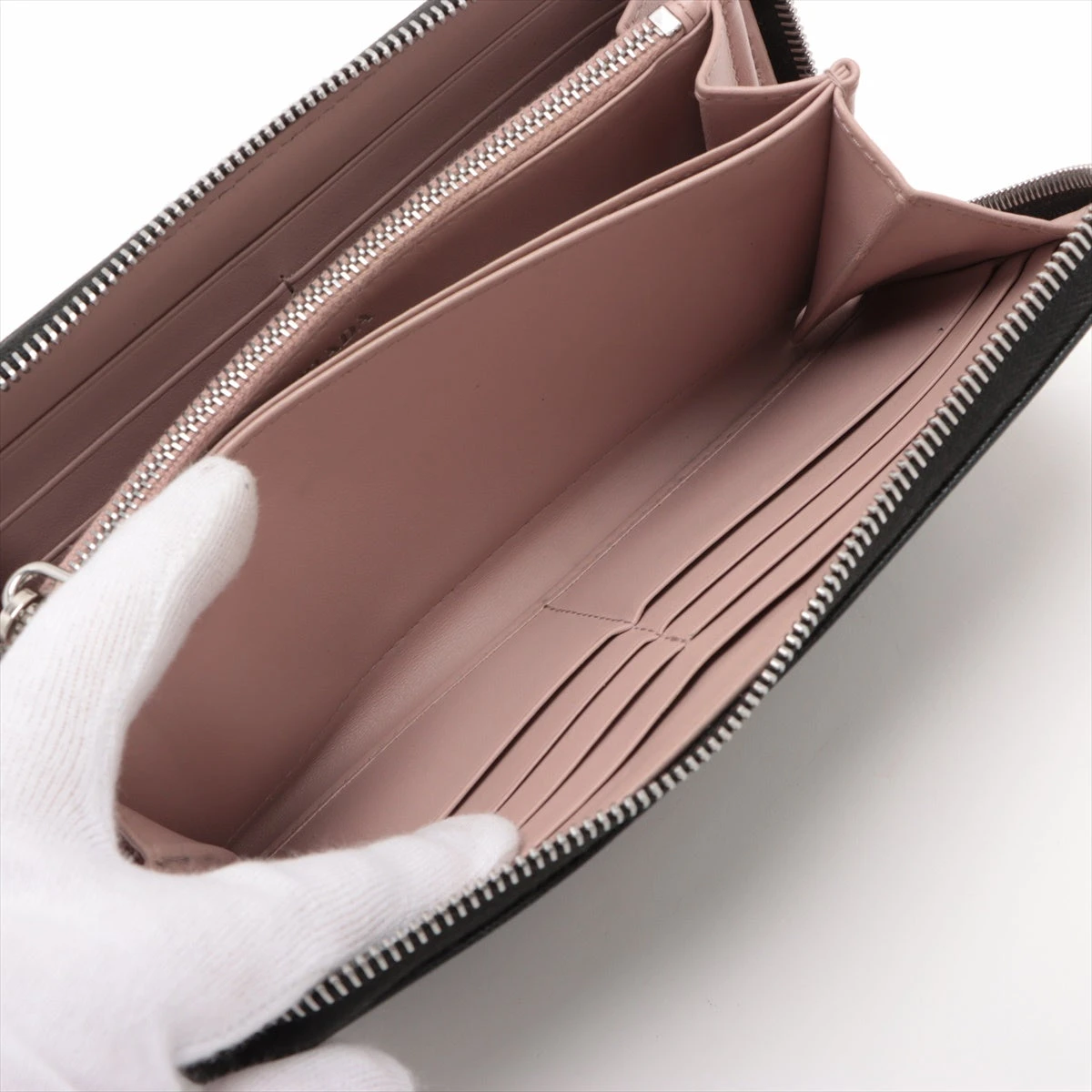 新品未使用✨プラダ 1ML506 長財布 ラウンドジップ サフィアーノ ブラック 楽天市場】プラダ 長財布 1ML506 QWA F0002 ラウンドファスナー