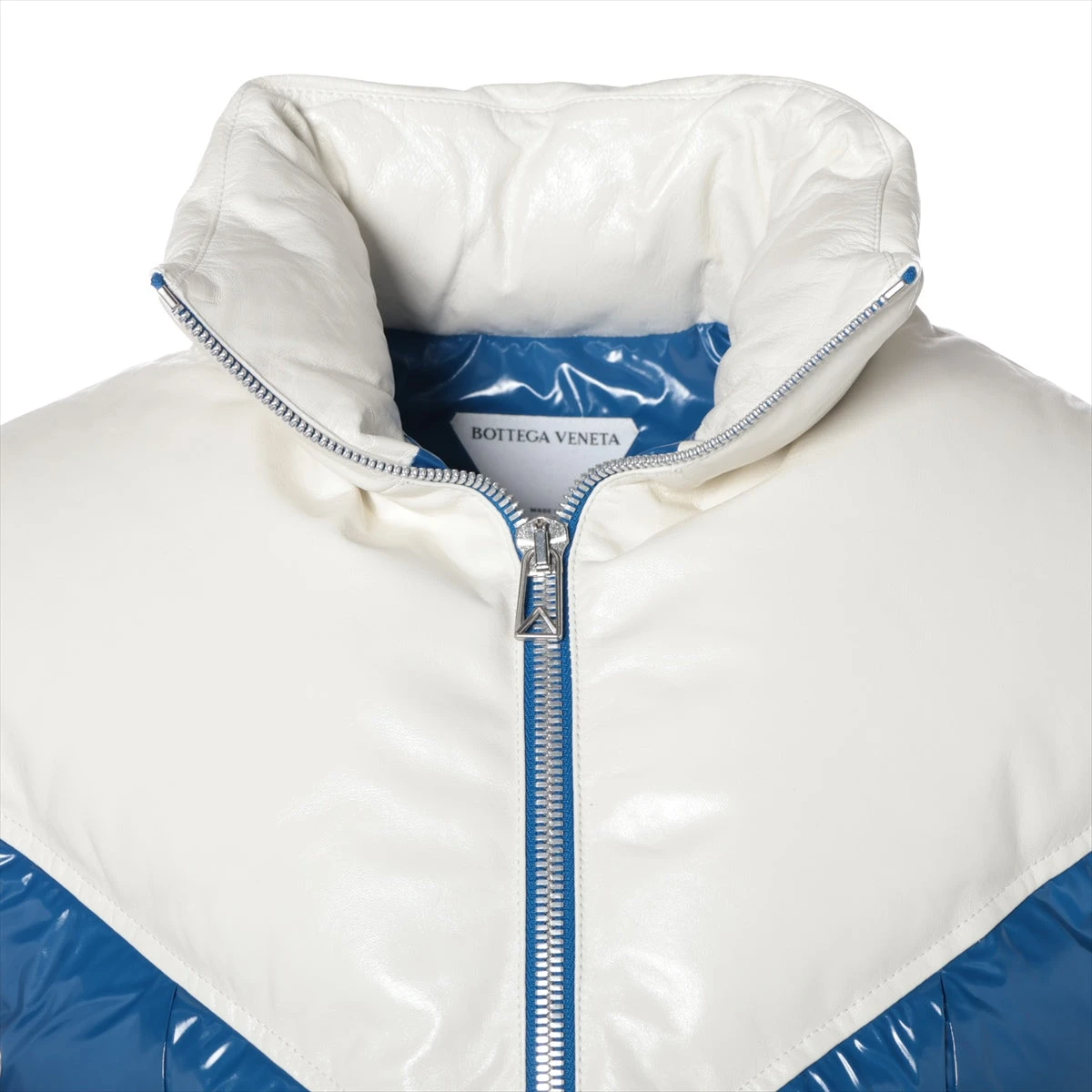新品ボッテガナイロンジャケットブルー