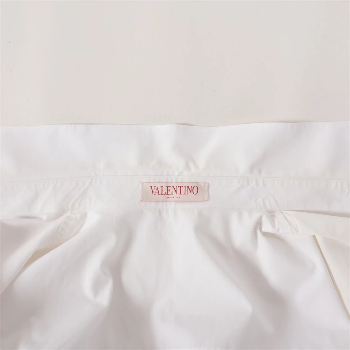 VALENTINO ヴァレンティノ　白　ホワイト　ジャケット　美品 ホワイト（白）系 VALENTINO(ヴァレンティノ) コート(レディース