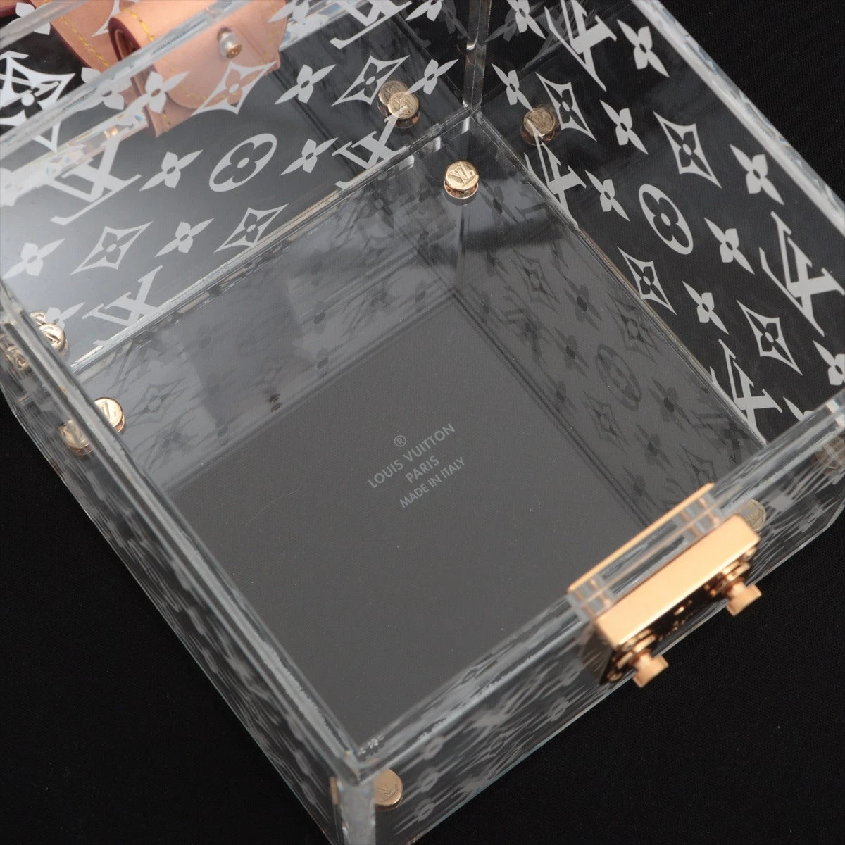 ヴィトン GI0481 ボワットスコットキューブ MD1129 その他 レザー ヴィトン GI0481 ボワットスコットキューブ MD1129 その他 レザー