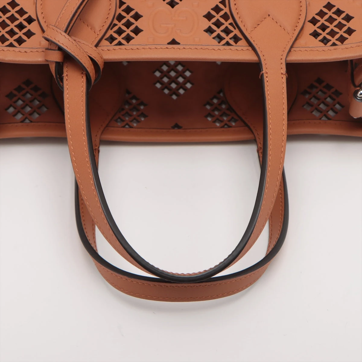 ☆美品 GUCCI ハンドバッグ スモール トート カットアウト 777192 