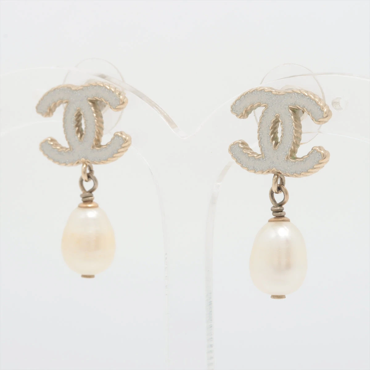 シャネル ココマーク フェイクパールピアス CHANEL(シャネル) ココマーク パール ピアス メタル(GP