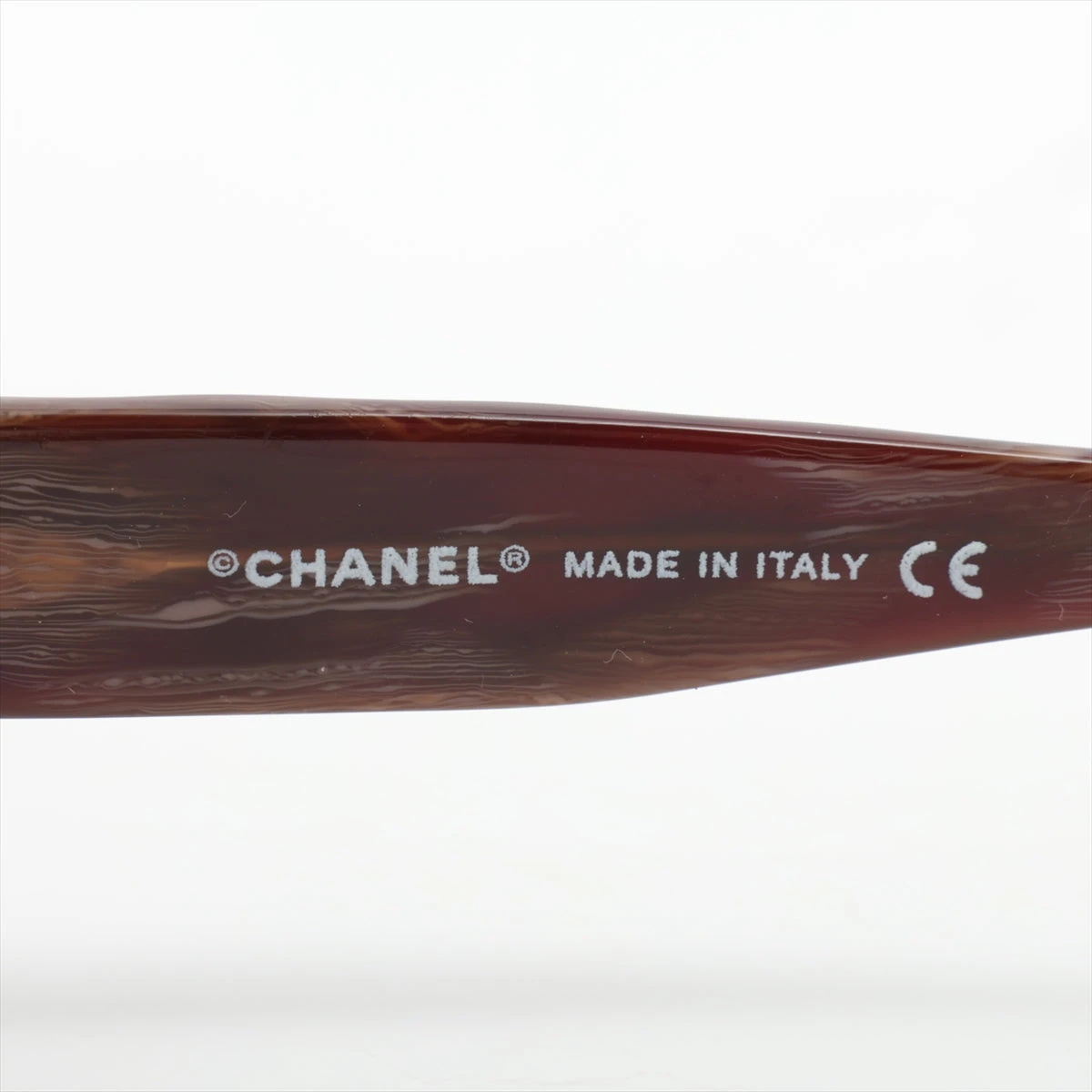 新品未使用　CHANELストラップ付きサングラス　ボルドー CHANEL - 新品未使用 CHANELストラップ付きサングラス ボルドー
