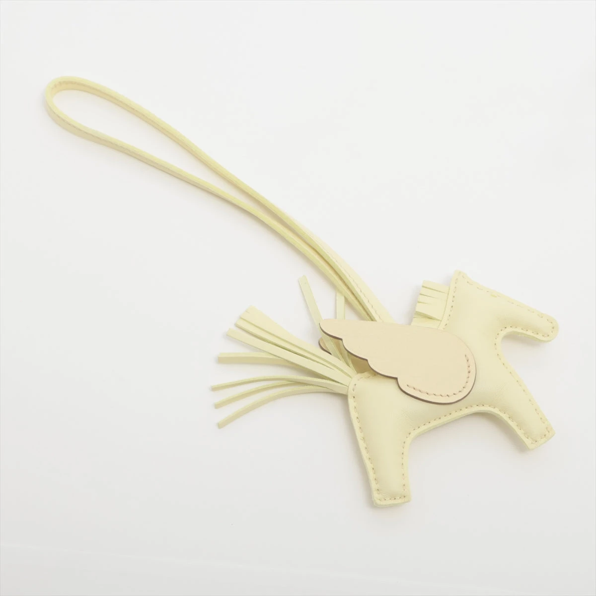 【cuteなハートがワンポイント♡】HERMES ペガサスチャーム cuteなハートがワンポイント♡】HERMES ペガサスチャーム