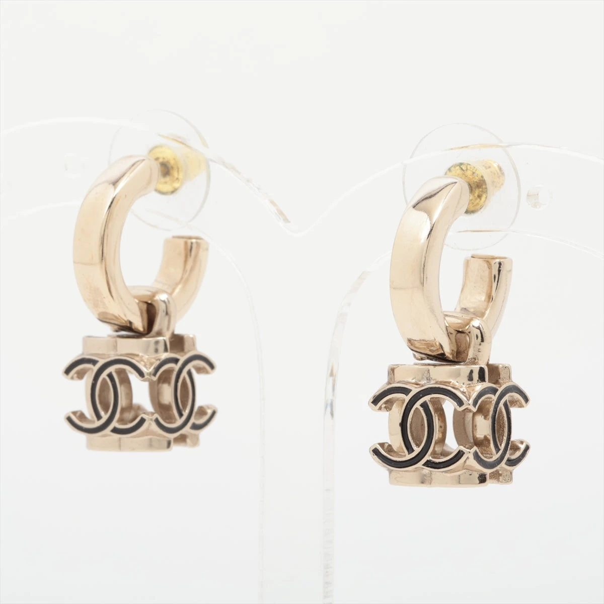 大人気　CHANEL　片耳　ピアス　ココマーク　スイング　A22K 大人気 CHANEL 片耳 ピアス ココマーク スイング A22K 大人気