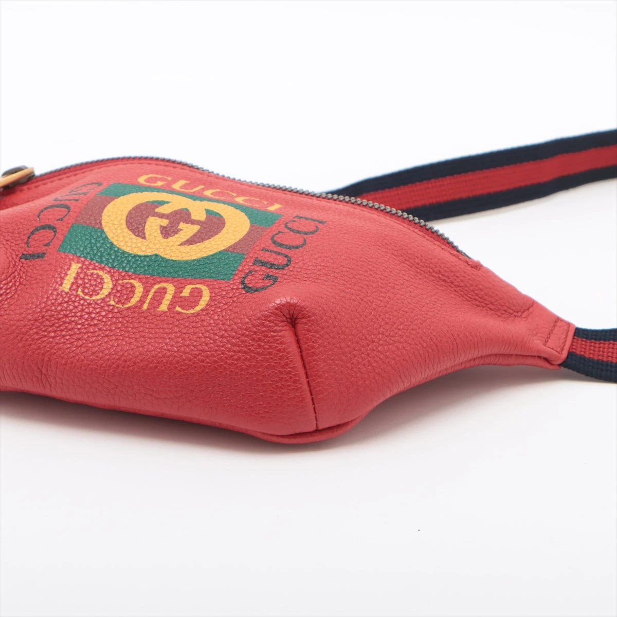 超美品 GUCCI ロコプリント レザー ボディバッグ レッド 赤 グッチ ロゴプリント レザー ボディバッグ レッド 527792