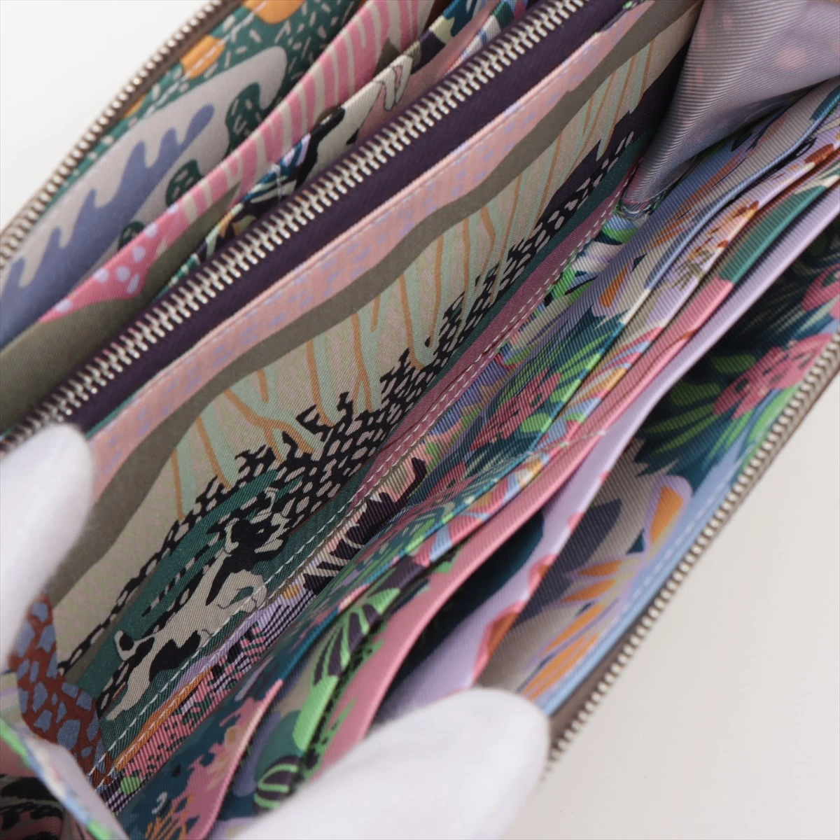 エルメス アザップロングシルクイン ヴォーエプソン ラウンドジップウォレット エルメス アザップロングシルクイン ヴォーエプソン ラウンド