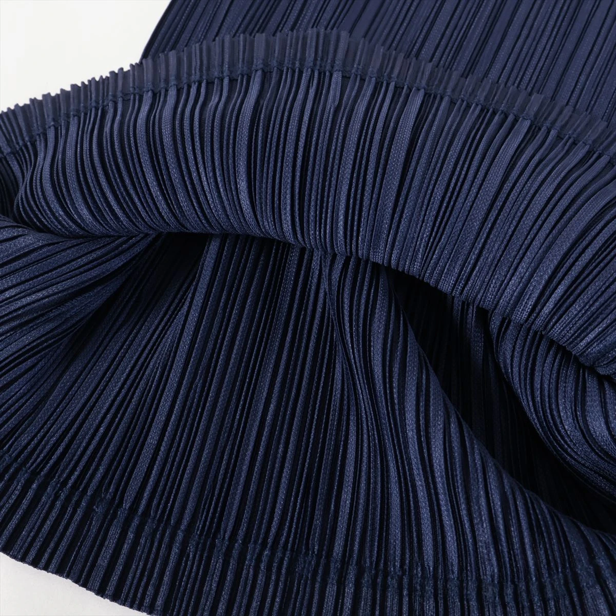 ネイビー プリーツプリーズ PLEATS PLEASE ISSEY MIYAKE – isseymiyake.com