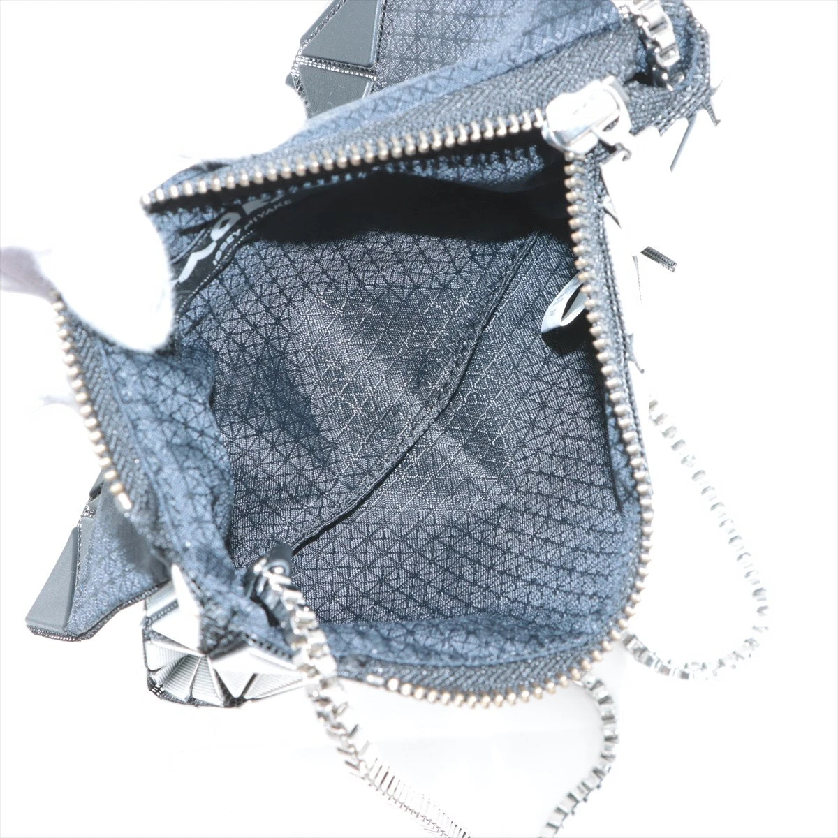 イッセイミヤケ バオバオ PVC チェーンショルダーバッグ シルバー