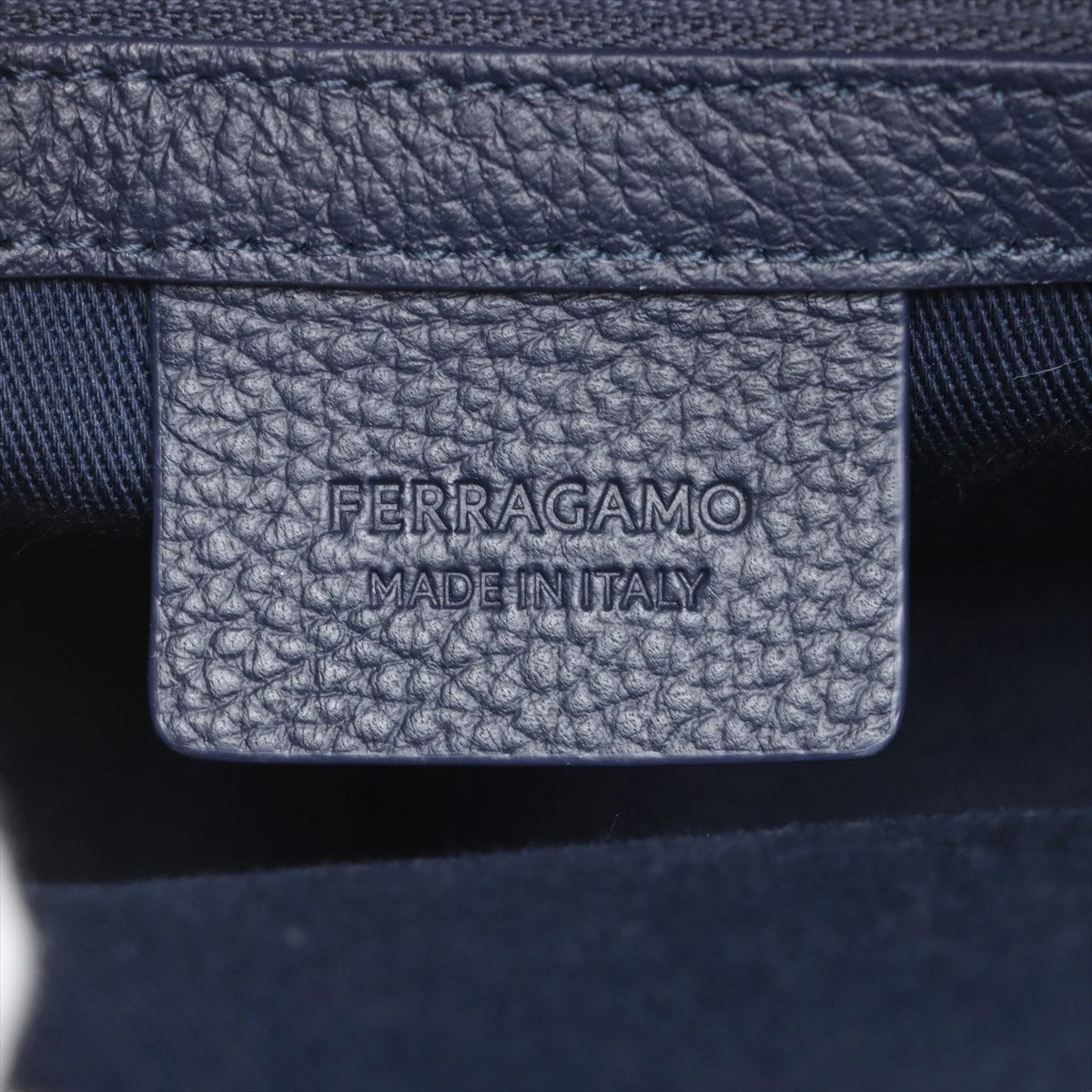 極美品》Ferragamo（フェラガモ）レザー ショルダーバッグ
