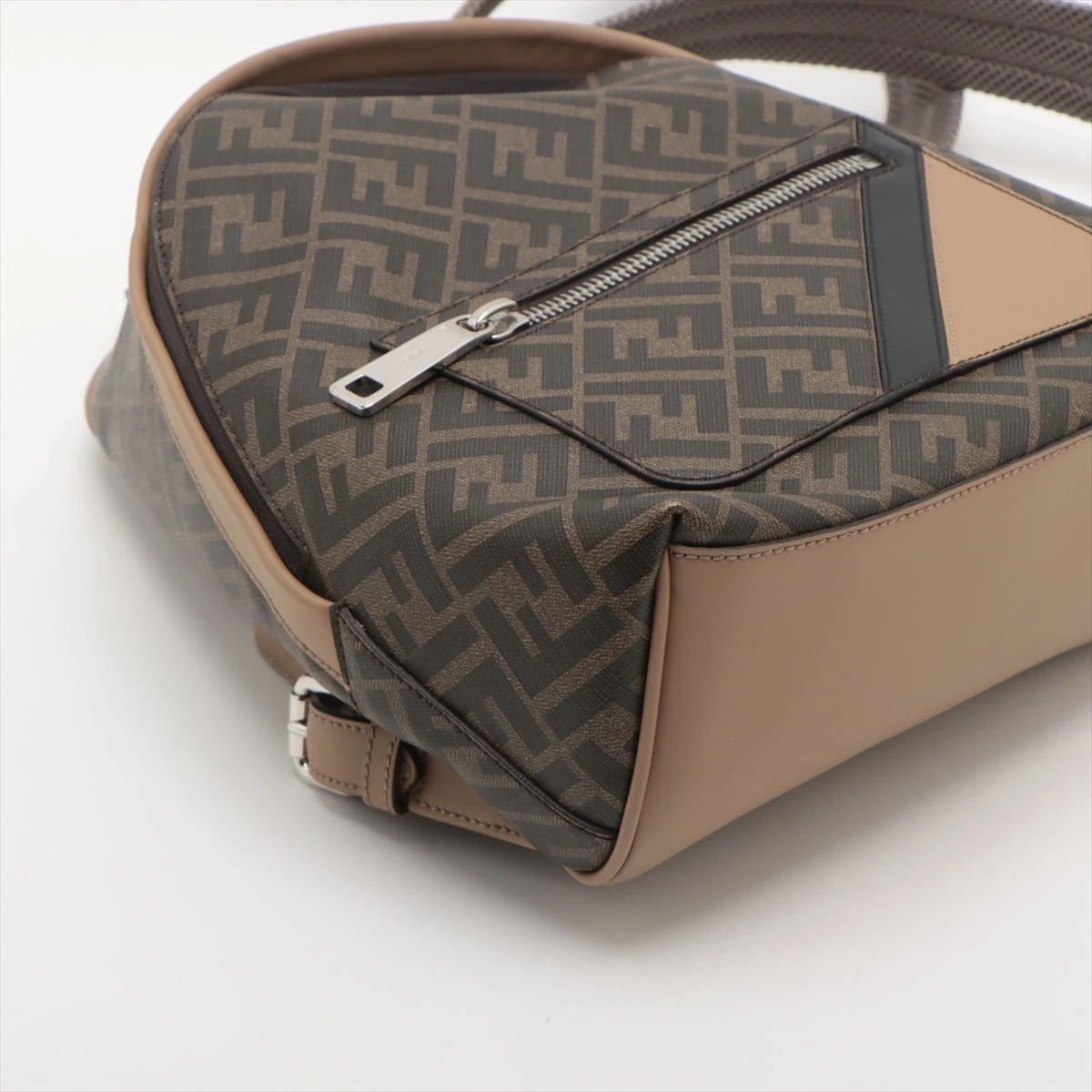 ✨状態良好✨フェンディ リュックサック ズッカ柄 レザー ブラウン 茶色 FENDI フェンディ ズッカ バックパック ブラウン ジャガード