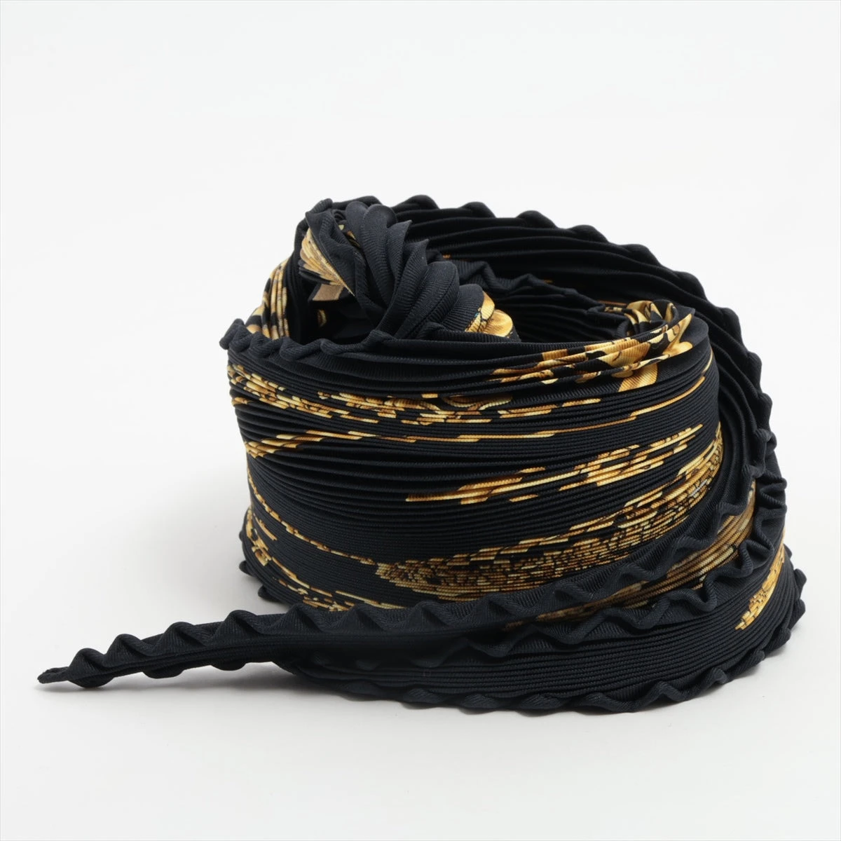 サチコ✨HERMESエルメスLES CAVALIERS D'OR プリーツ エルメス プリーツカレ LES CAVALIERS D'OR 黄金の騎士 スカーフ