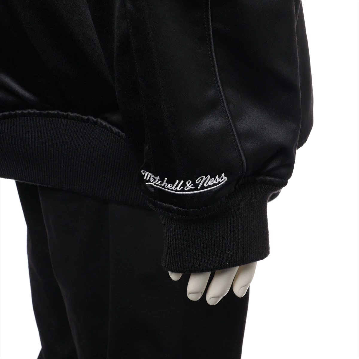 シュプリーム×ミッチェルアンドネス コットン×ポリエステル ボンバー