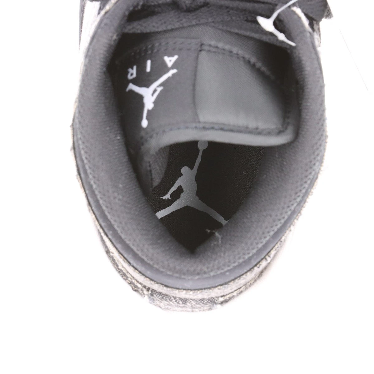ナイキ AIR JORDAN 1 MID SE デニム×レザー ハイカット
